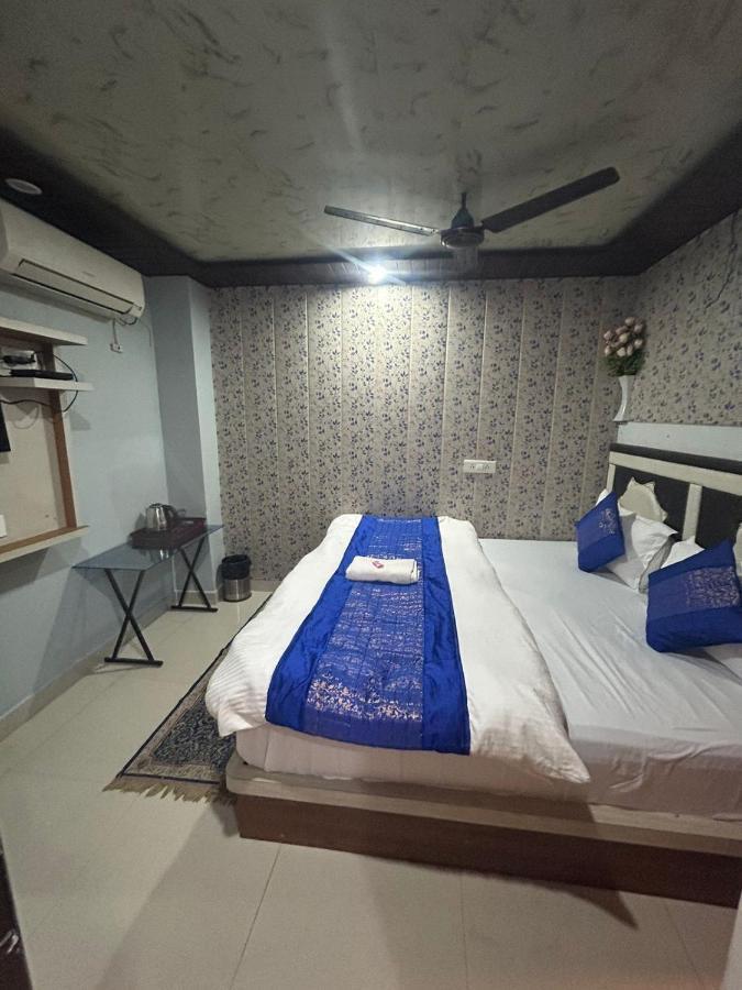 Hotel Ankit Near Assi Ghat Váránaszi Kültér fotó