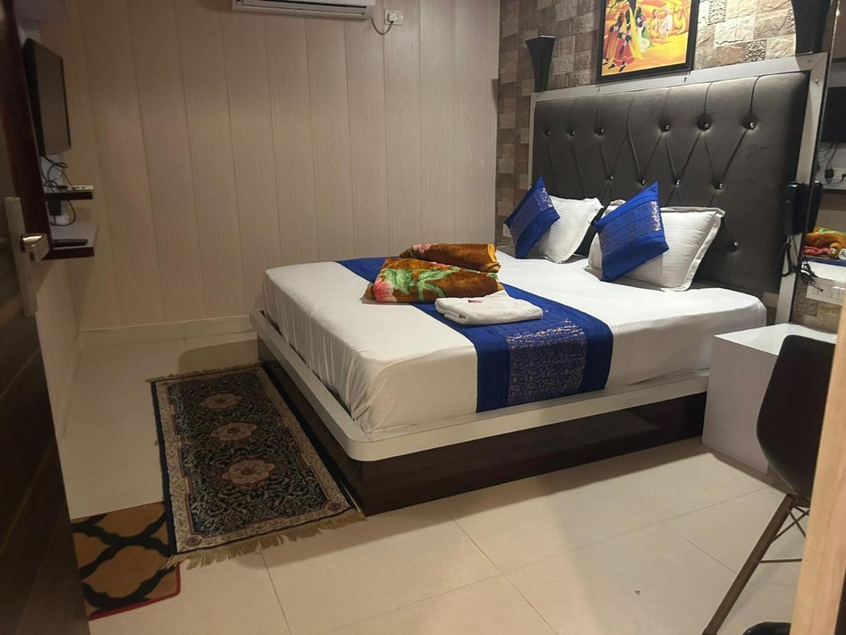 Hotel Ankit Near Assi Ghat Váránaszi Kültér fotó