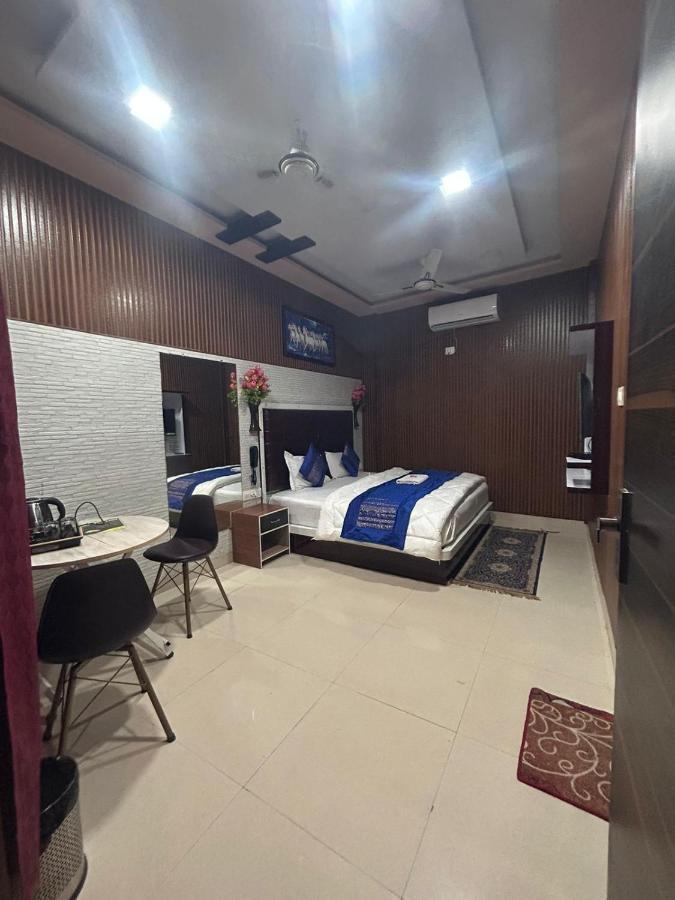Hotel Ankit Near Assi Ghat Váránaszi Kültér fotó