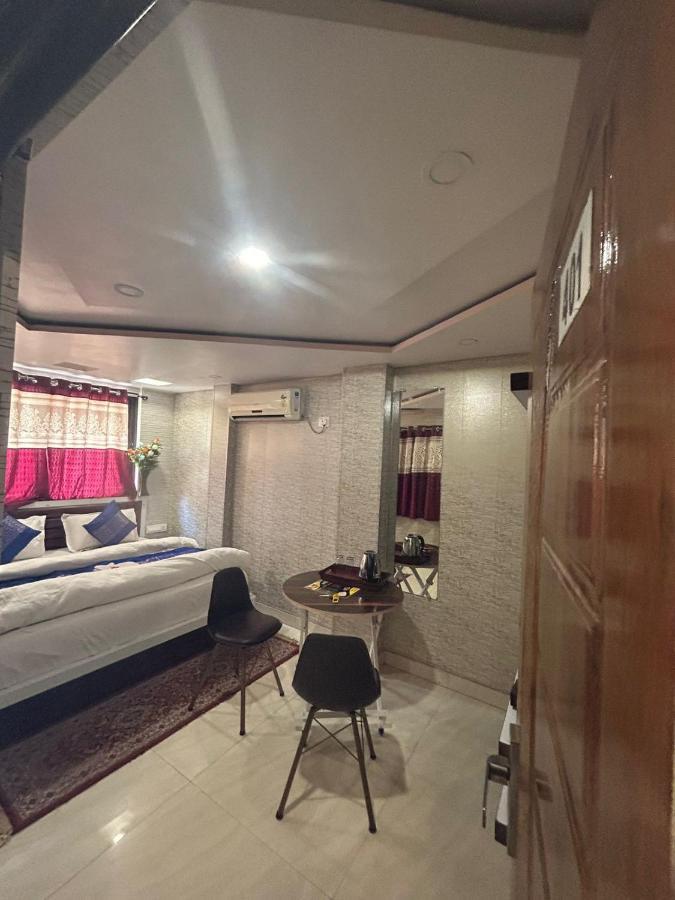 Hotel Ankit Near Assi Ghat Váránaszi Kültér fotó