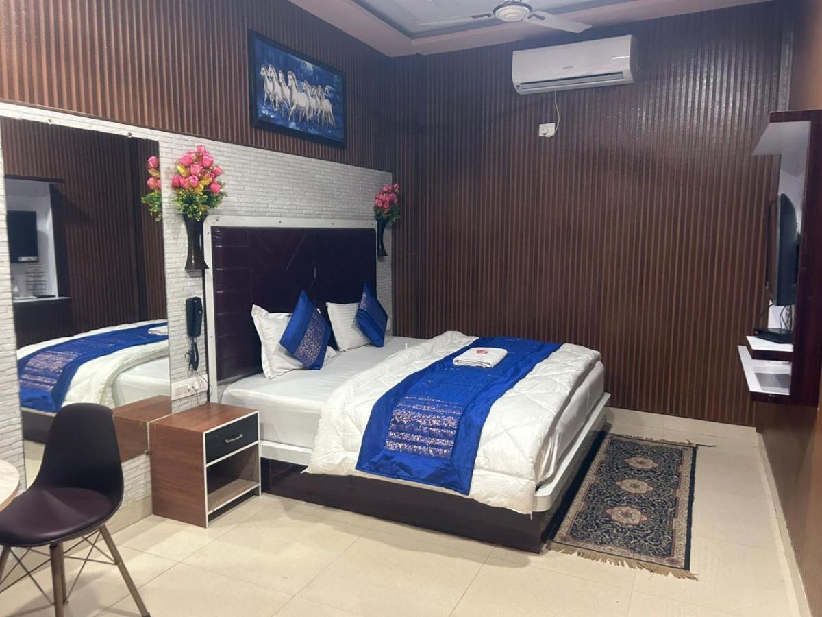 Hotel Ankit Near Assi Ghat Váránaszi Kültér fotó