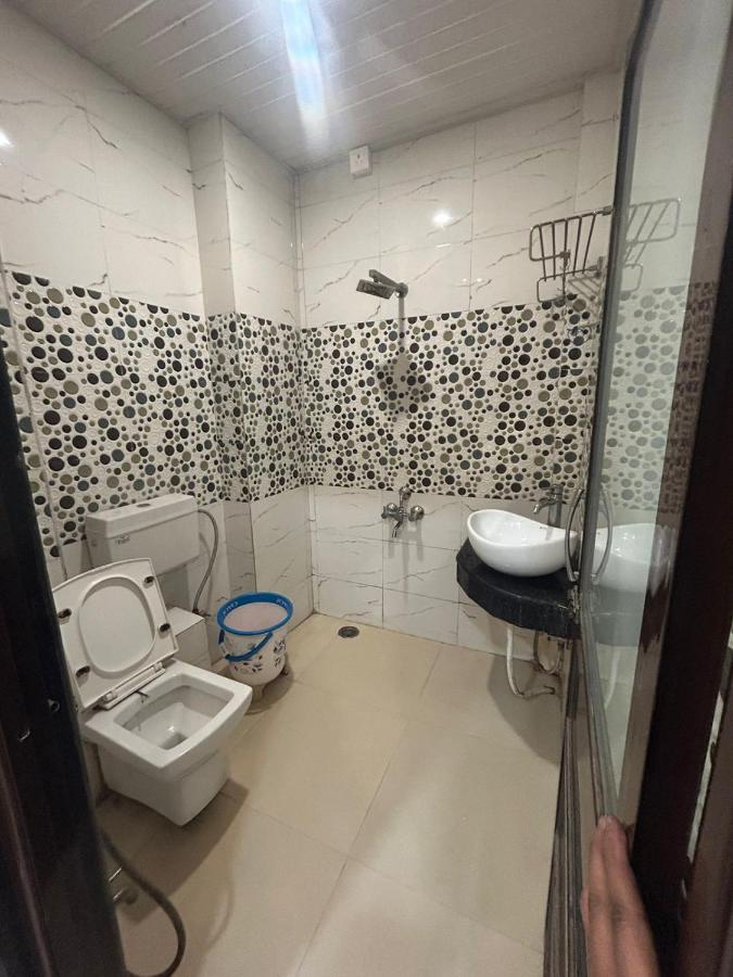 Hotel Ankit Near Assi Ghat Váránaszi Kültér fotó